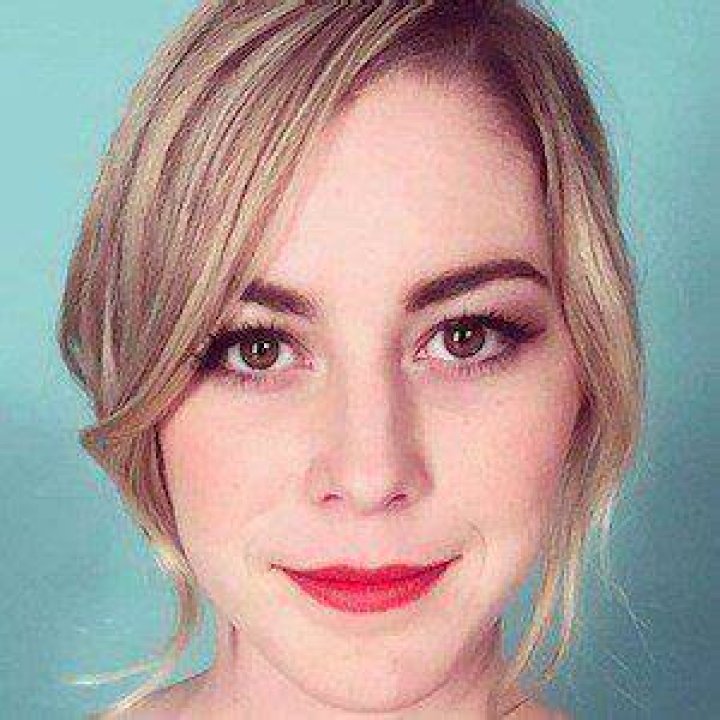 Kelsey Darragh Net Worth